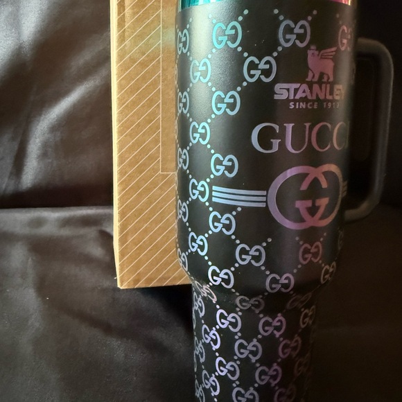 New Laser Engraved Gucci Black and Oil Slick Tumbler - Picture 3 of 7